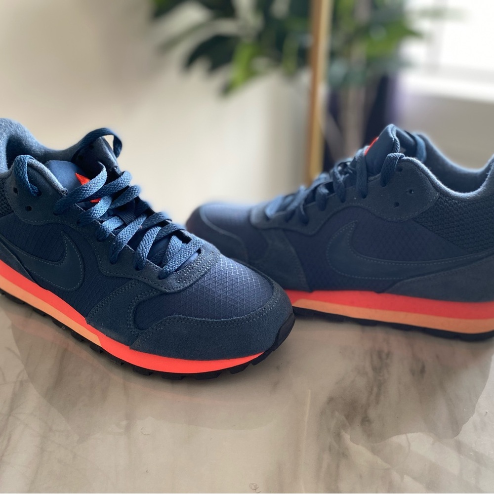 Nike Women's Blue and Orange Sneakers
